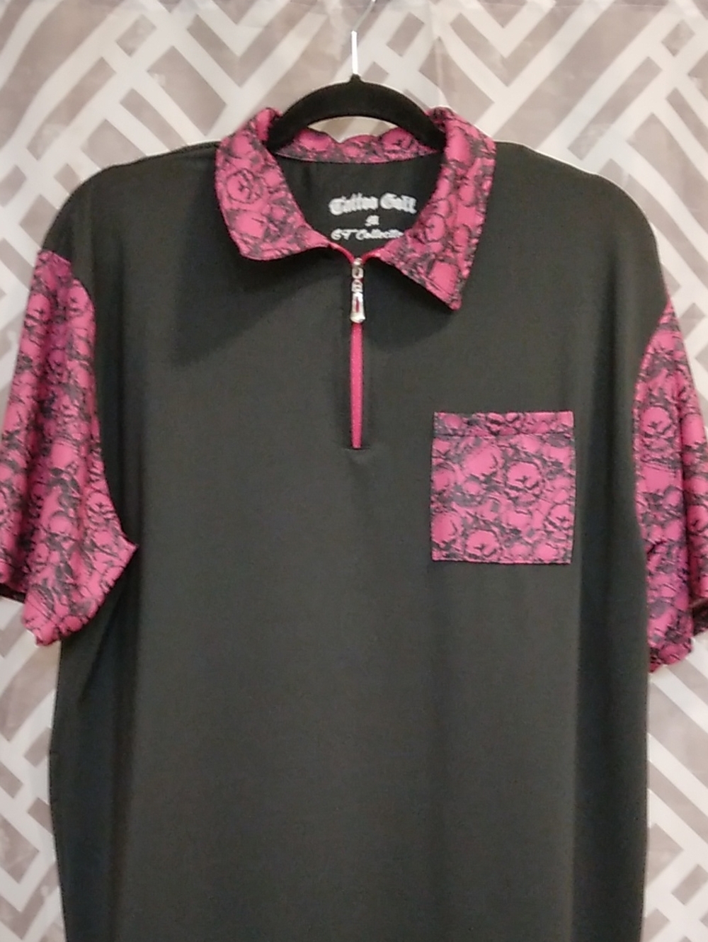 Tattoo Golf 69 Collection Black and Hot Pink Skulls 1/4 Zip Short Sleeve Shirt